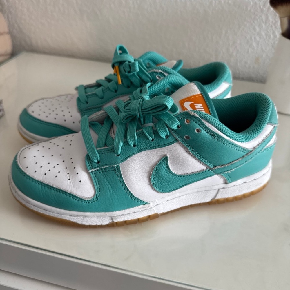Nike teal zeal